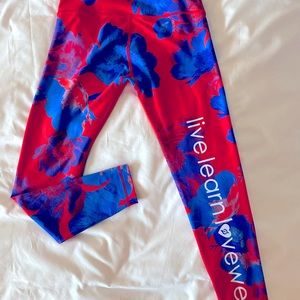 🦄 Emma Lovewell Bold Blue & Red Floral Legging